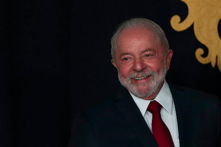 Lula diz que no  o momento de 'julgar' escolha do Catar para sede da Copa do Mundo